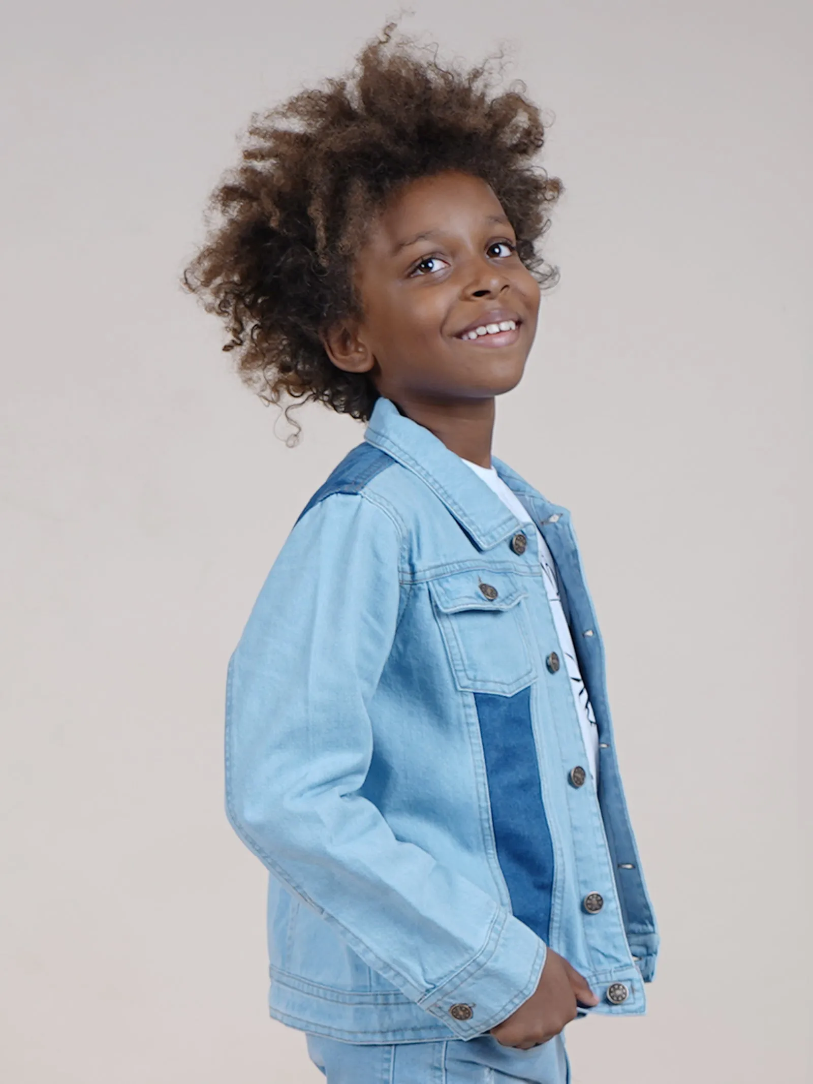 Boys Full Sleeves Denim Jacket With Contrast Wash Effect