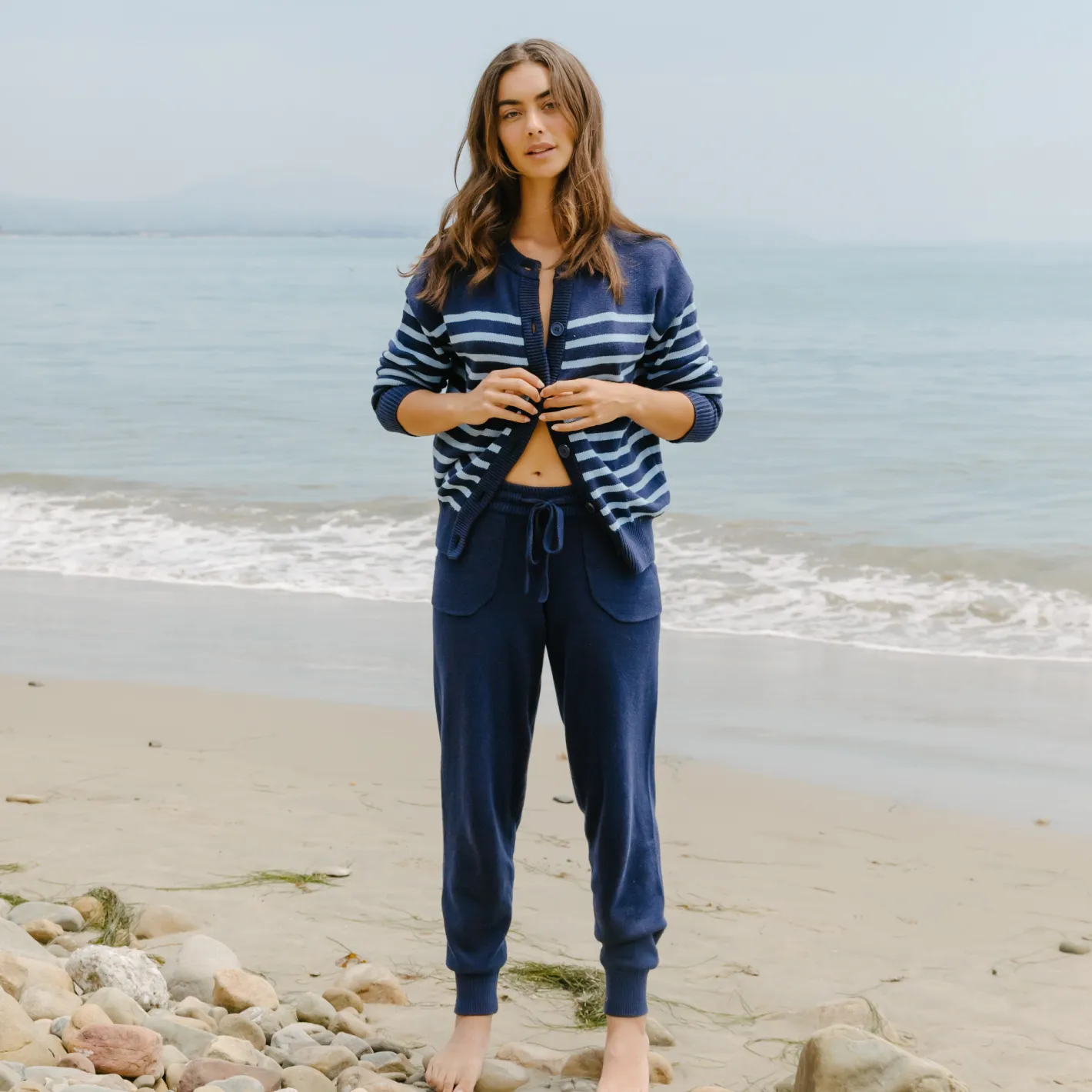 women's navy knit pant